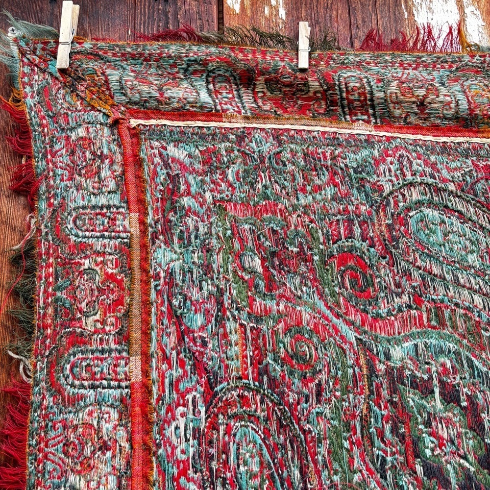 Stunning Antique Kashmir Paisley Woven Wool Shawl. Large size 70"x 74” rare find - Picture 7 of 12